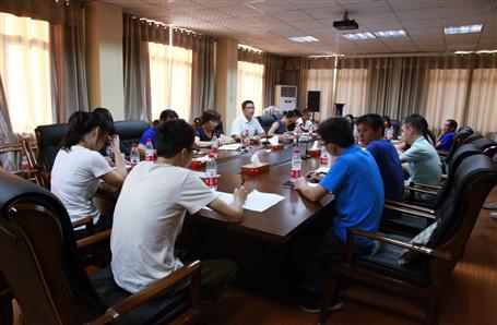 交流總結(jié)，提高財(cái)務(wù)水平